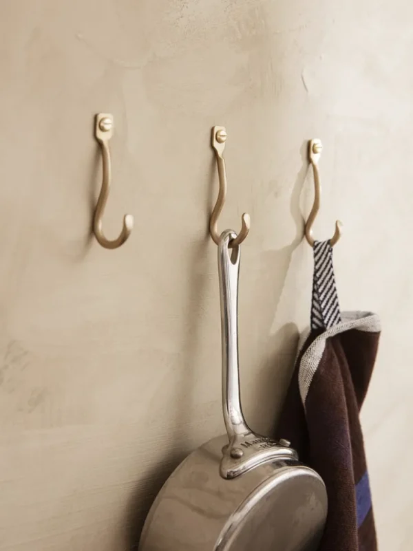 Hooks And Holders<ferm LIVING Curvature Hooks - Set of 3 - Brass