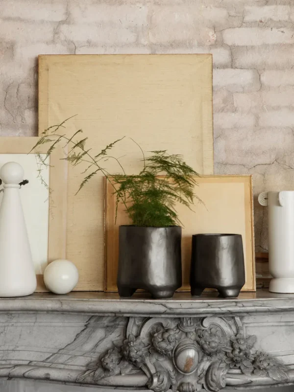 Plant Pots<ferm LIVING Esca Pot - Medium - Black