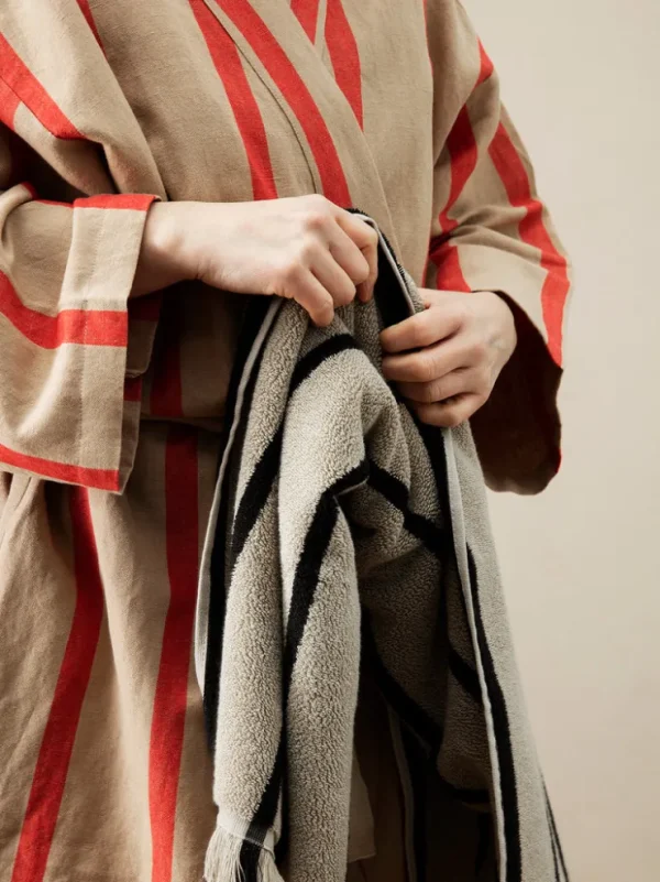 Towels<ferm LIVING Field Robe - /Red Camel