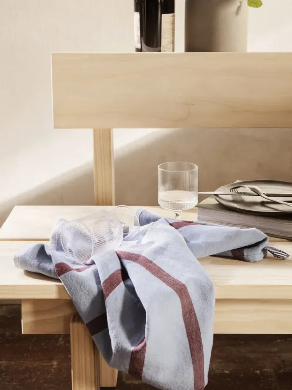 Kitchen Textiles<ferm LIVING Hale Tea Towel - /Burgundy Faded Blue