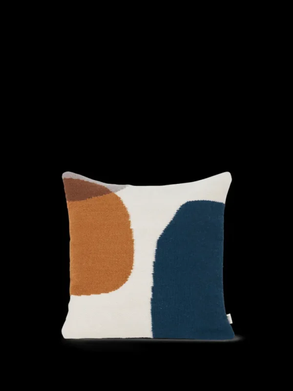 Cushions<ferm LIVING Kelim Cushion - Merge Off-White