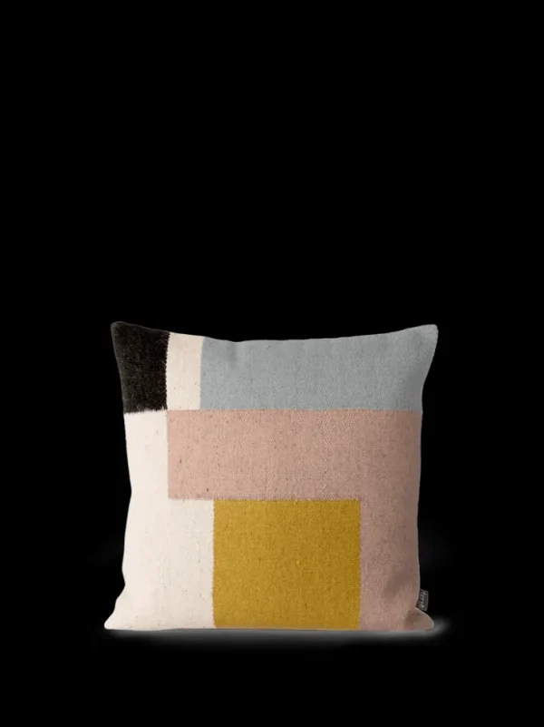 Cushions<ferm LIVING Kelim Cushion - Squares Off-White