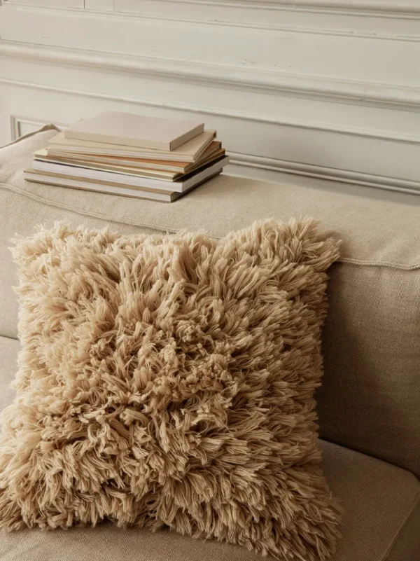 Cushions<ferm LIVING Meadow High Pile Cushion - Light Sand