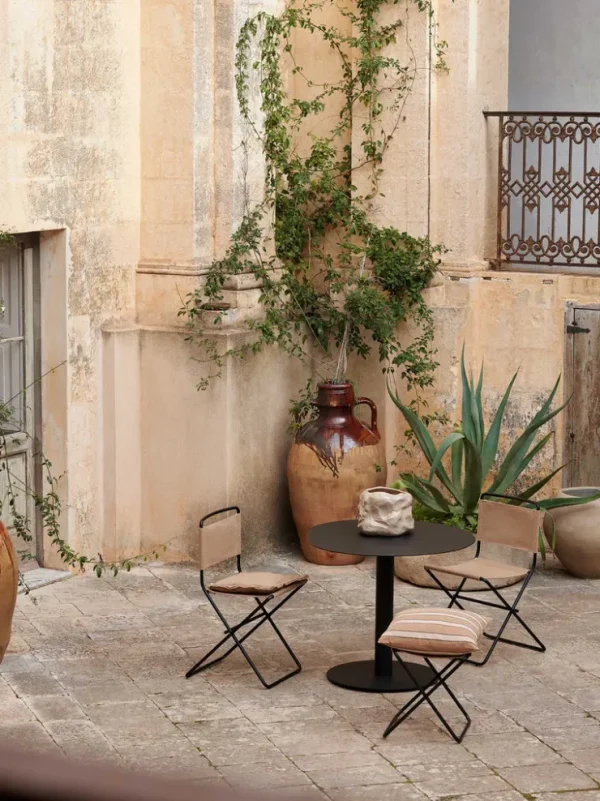 Outdoor Tables | Tables<ferm LIVING Pond Café Table - Black