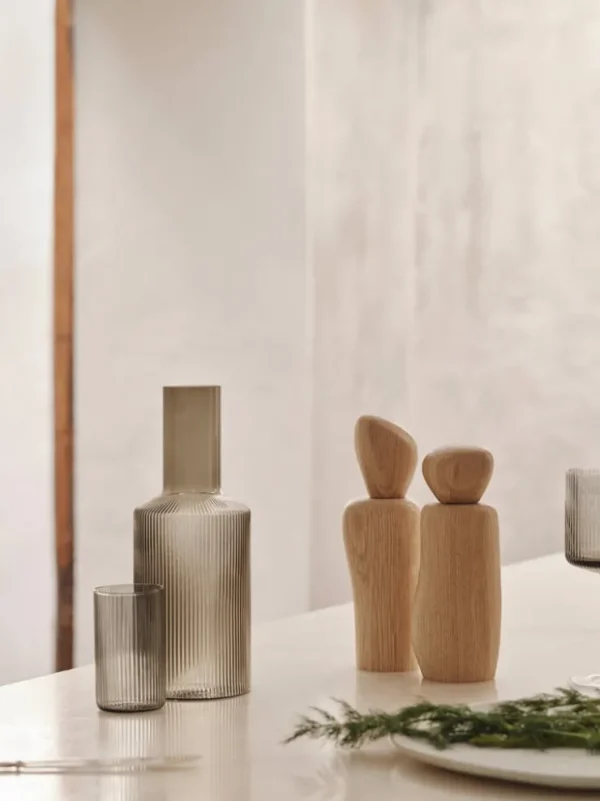 Carafes<ferm LIVING Ripple Carafe - Smoked Grey