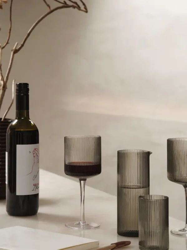 Glasses<ferm LIVING Ripple Red Wine Glasses - Set of 2 - Smoked Grey