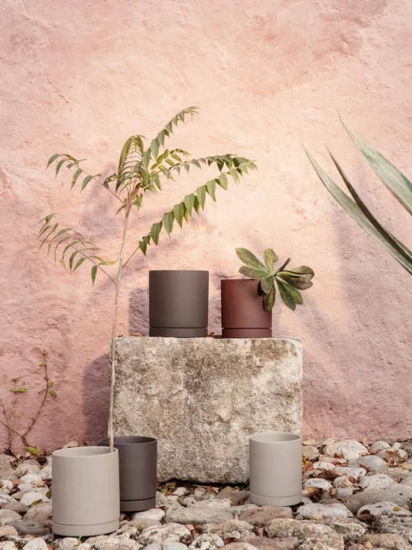 Plant Pots<ferm LIVING Sekki Pot - Medium - Charcoal