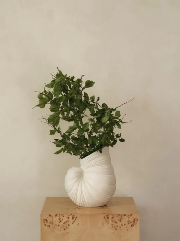 Vases<ferm LIVING Shell Vase - Off-White